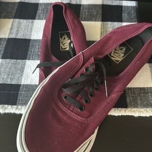 NWOT Vans Tennis Shoes